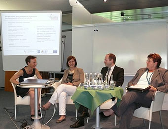 Partner: IHK Bild 1 IHK ist Mitglied im Bündnis für Familie Bruchsal